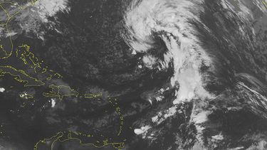 La tormenta viaja a una velocidad de 80 kilómetros por hora. (AP)