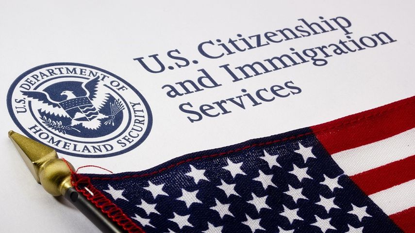 Logo del USCIS.