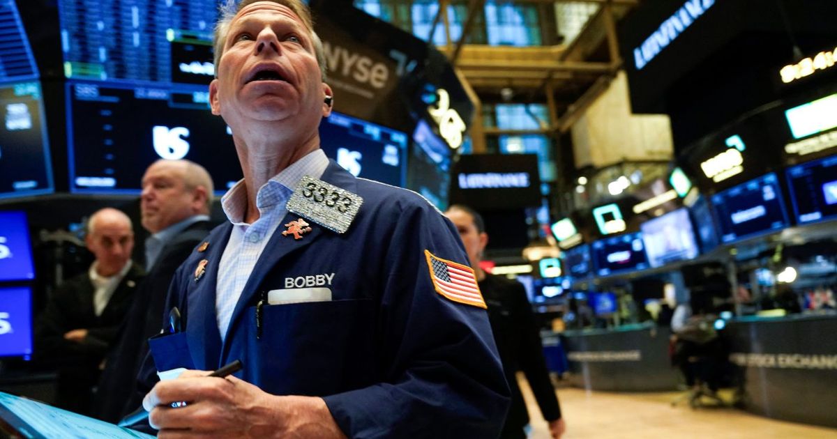 Caída de tecnológicas llevan a Wall Street a terreno negativo