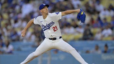 Walker Buehler de los Dodgers de Los Ángeles lanza ante los Marineros de Seattle, el 20 de agosto de 2024, en Los Ángeles.&nbsp;