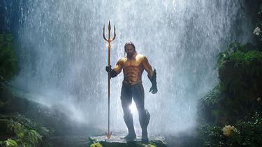 Momoa (Honolulu, 1979) agarra el tridente para sumergirse en las épicas aguas de Aquaman.