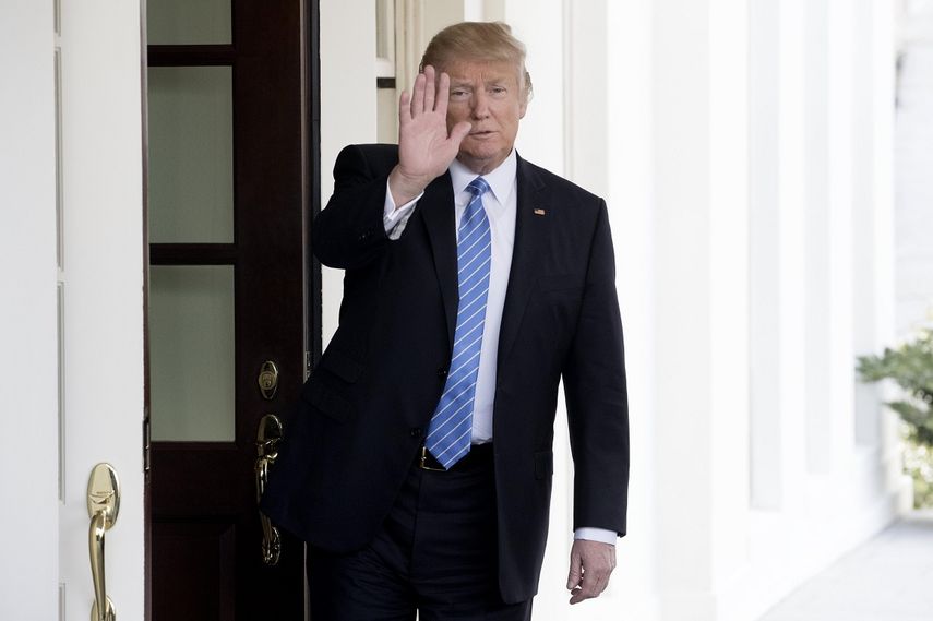 El mercado de valores alcanza nuevos máximos con la racha ganadora más larga en décadas. Gran nivel de confianza y optimismo, enfatizó Trump en su cuenta personal de Twitter.