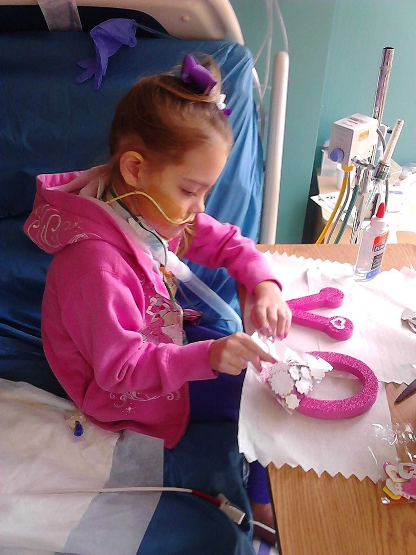 Judith Ferrer, madre de la niña, calificó como “milagrosa” la recuperación de su hija (EFE)