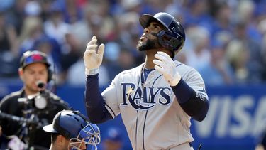 Los Rays, ofrecieron este homenaje a los latinoamericanos en el marco del día en que el béisbol recuerda al fallecido puertorriqueño Roberto Clemente