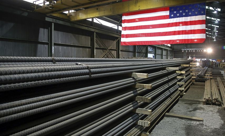 En esta fotografía del 9 de mayo de 2019, barras de acero producidas en la acería Gerdau Ameristeel en St. Paul, Minnesota, aguardan a ser embarcadas.&nbsp;