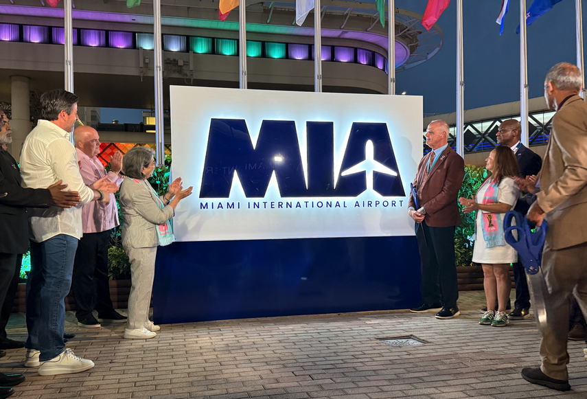 Logo lumínico de MIA. 