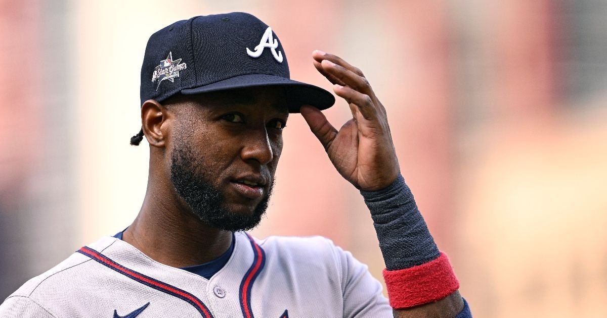 Jugador de los Bravos de Atlanta es suspendido por 80 juegos