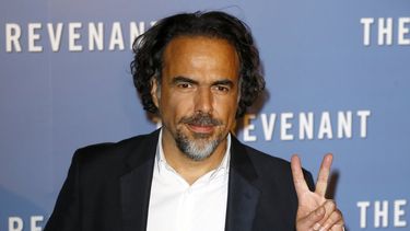En esta fotograf&iacute;a de archivo del 18 de enero de 2016 el director mexicano Alejandro Gonz&aacute;lez I&ntilde;&aacute;rritu posa durante una sesi&oacute;n de la pel&iacute;cula The Revenant en Par&iacute;s, Francia. Gonz&aacute;lez I&ntilde;&aacute;rritu participar&aacute; en el especial ben&eacute;fico &ldquo;Se agradece&rdquo; de Televisa el 30 de mayo de 2020.