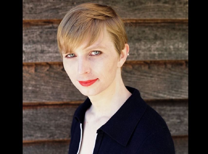 Los días anteriores, Chelsea había colgado otras imágenes en redes sociales pero no de su rostro, como por ejemplo de una pizza o una botella de champán con las palabras:&nbsp;Por la libertad y un nuevo comienzo.