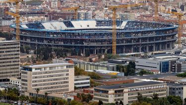 Fotografía tomada el 14 de noviembre de 2025 que muestra la construcción del nuevo estadio Camp Nou del FC Barcelona en Barcelona.
