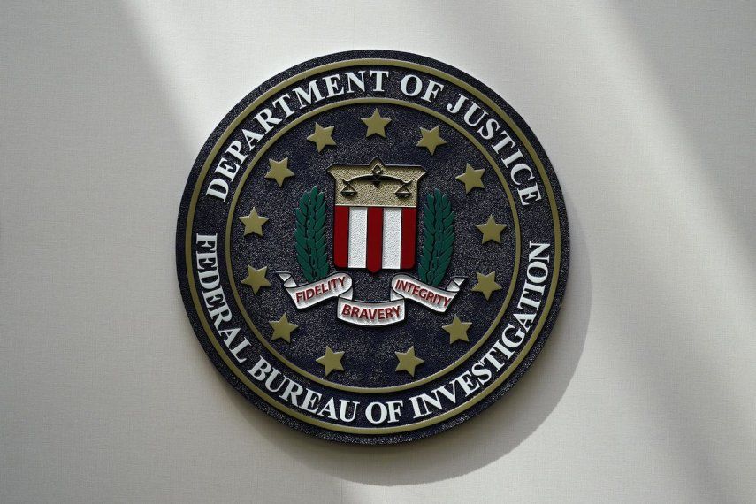 Imagen de archivo de un sello del FBI en Omaha, Nebraska.
