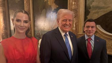 El presidente de Estados Unidos, Donald Trump junto al presidente de Ecuador, Daniel Noboa y su esposa.