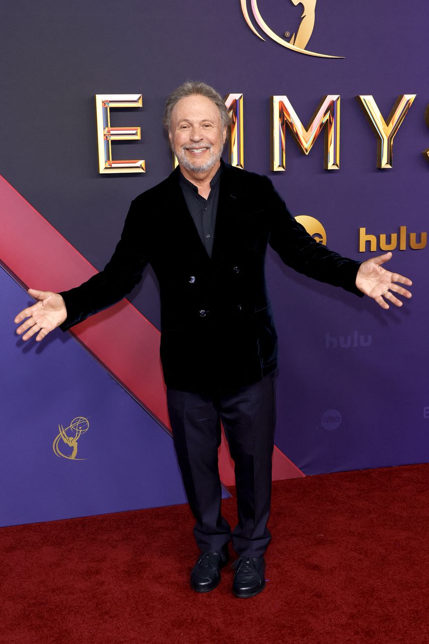 Billy Crystal asiste a la 76 edición de los premios Emmy en el Peacock Theatre el 15 de septiembre de 2024 en Los Ángeles, California.