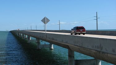 Vista parcial del viaducto US-1 que conecta el sur de Florida con sus cayos.