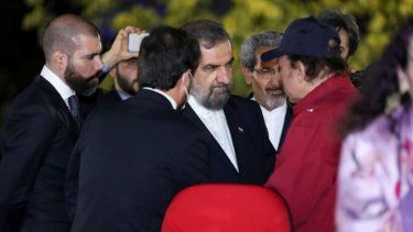 Laureano Ortega Murillo, escucha la conversación entre el terrorista Mohsen Rezai, vicepresidente de Asuntos Económicos de Irán y su padre, el dictador sandinista Daniel Ortega.