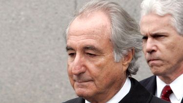 Bernie Madoff tras salir del tribunal en Manhattan el 10 de marzo del 2009.&nbsp; &nbsp;