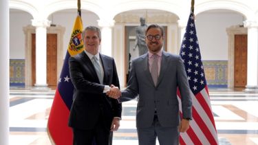 El subsecretario de Comercio de EEUU, David L. Fogel, y el canciller venezolano, Félix Plasencia, hablaron el 7 de octubre en Caracas sobre las grandes potencialidades de crecimiento de la relación bilateral