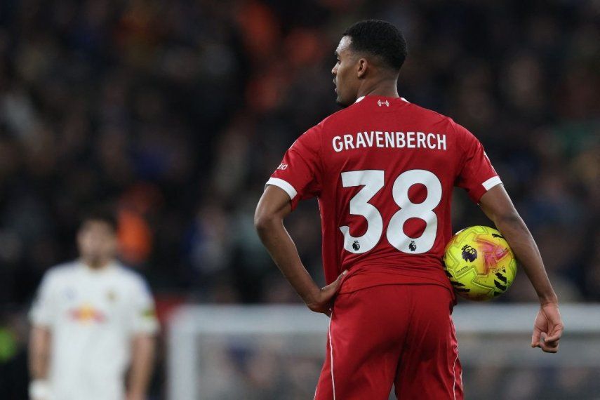 El mediocampista del Liverpool, Ryan Gravenberch, durante un partido de la Premier League, el 1 de enero de 2026.