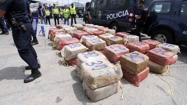 Esta nueva incautación es consecuencia de la operación realizada en mayo pasado en un pesquero de la misma nacionalidad en la que se intervinieron 2.400 kilos de cocaína.