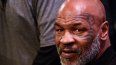 En una foto del 5 de noviembre de 2021, Mike Tyson en los pesajes para la pelea de Canelo Álvarez y Caleb Plant en Las Vegas.