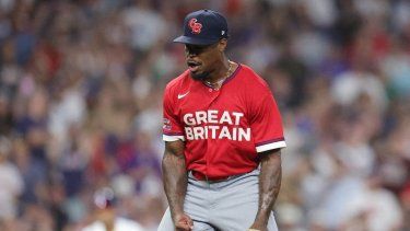 Najer Victor celebra tras ponchar a Aaron Judge, Bryce Harper y Gunnar Henderson en el Clásico Mundial de Béisbol