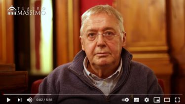 El director de ópera británico Graham Vick.