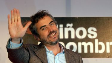 Como Roma, el relato autobiografíco en blanco y negro de Cuarón, tiene más del 51 por ciento de sus diálogos en un idioma que no es el inglés, la prensa lo considera filme de habla no inglesa.