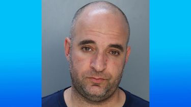 El bombero Michael Paul Saavedra.