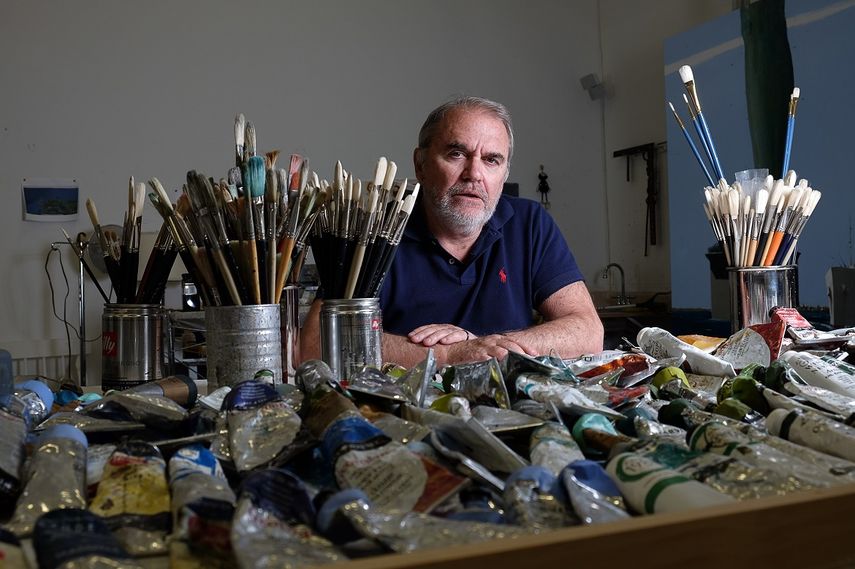 El artista cubanoamericano Julio Larraz.&nbsp;