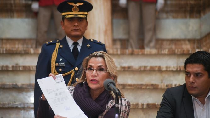 La presidenta interina de Bolivia, Jeanine Áñez.