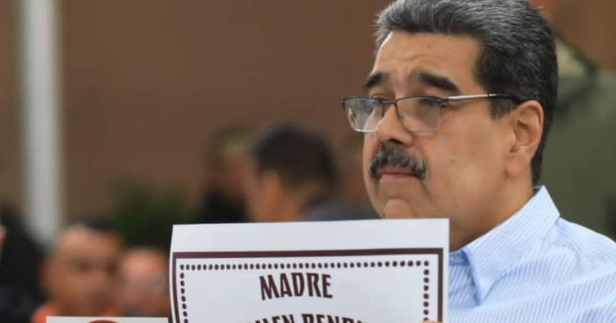 Maduro sigue politizando la canonización; periodista desmiente “supuestos” regalos del papa León XIV