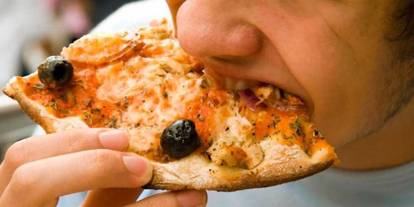 Resulta de mayor provecho obsequiar una pizza a los trabajadores que otorgar un bono.&nbsp;