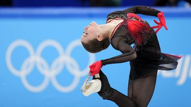 Kamila Valieva, del Comité Olímpico Ruso, compite en el programa libre del patinaje artístico, el lunes 7 de febrero de 2022, en Pekín.&nbsp; &nbsp; 