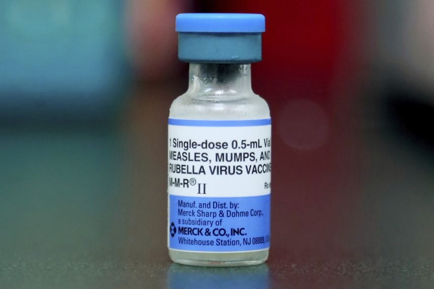 En esta foto del 17 de mayo del 2019 se ve un vial de la vacuna de paperas, rubeola y sarampión en Mount Vernon, Ohio.&nbsp;&nbsp;