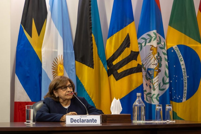 Madre de Dina Carrión González Madre de Dina Carrión González