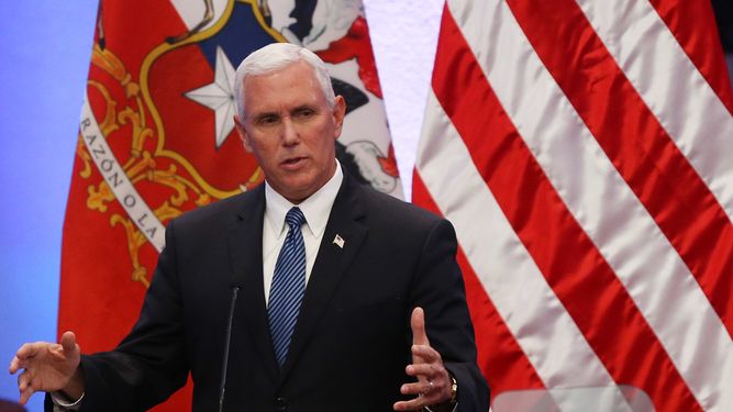 Pence dio estas declaraciones durante una corta estadía en Chile.