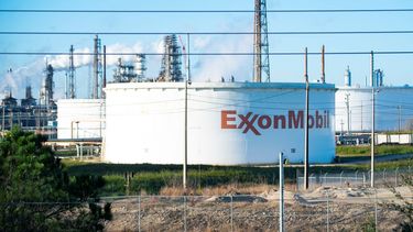 Refinería de ExxonMobil en Baytown, Texas, el jueves 23 de diciembre de 2021.