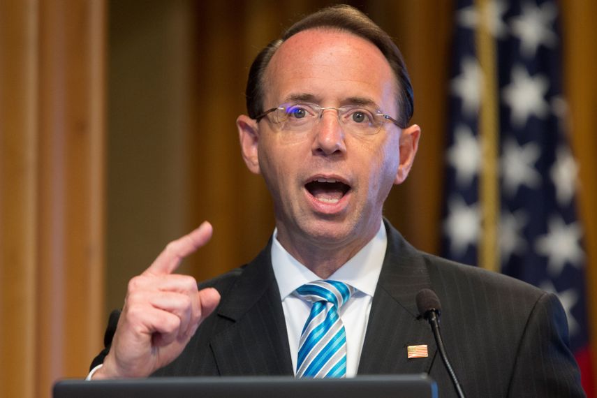 El fiscal general adjunto estadounidense, Rod Rosenstein, participa en el Simposio Nacional de Ciencias Forenses en el Departamento de Justicia en Washington DC, Estados Unidos.&nbsp;