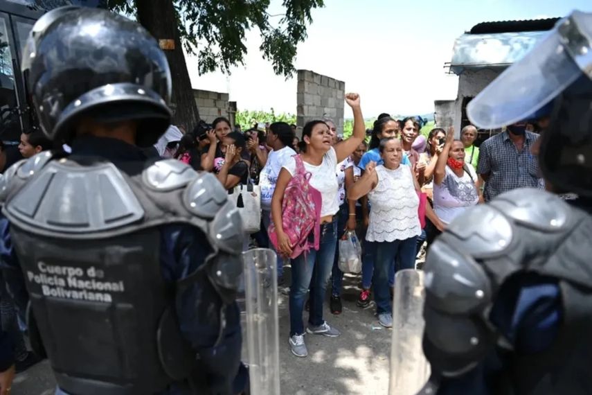 En Venezuela, familiares de detenidos exigen el respeto de sus derechos humanos.