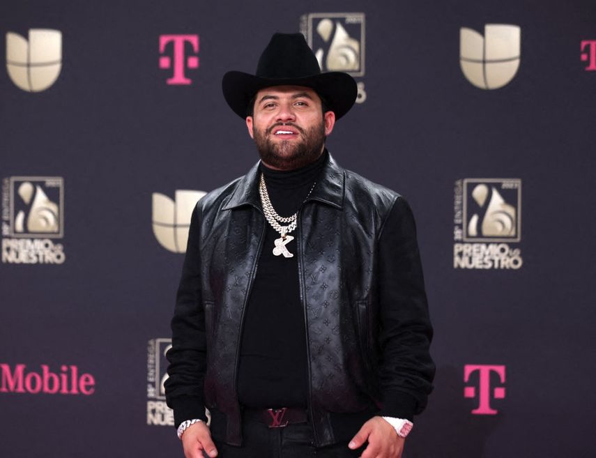 Luis R. Conríquez asiste al 35º Premio lo nuestro en el Miami-Dade Arena el 23 de febrero de 2023 en Miami, Florida.&nbsp;