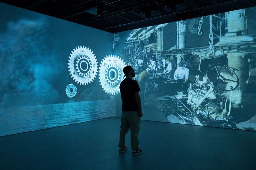 Un hombre durante la inauguración del nuevo equipamiento de las industrias creativas Barcelona XRLab, a 22 de mayo de 2025, en Barcelona, Catalunya (España).&nbsp;