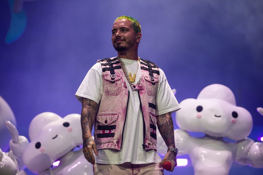 El colombiano J. Balvin se uni&oacute; a la protesta.&nbsp;