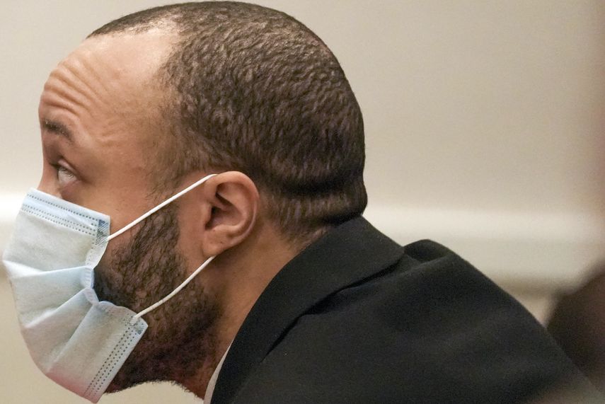 Los fiscales alegan que Darrell Brooks, de 40 años, mató a seis personas e hirió a decenas de otras conduciendo su camioneta a través de un desfile navideño el 21 de noviembre en Waukesha, un suburbio de Milwaukee.&nbsp;