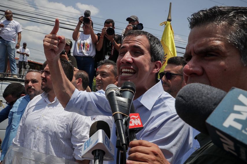 Juan Guaidó, pesidente encargado de Venezuela habla ante sus simpatizantes en Guatire.
