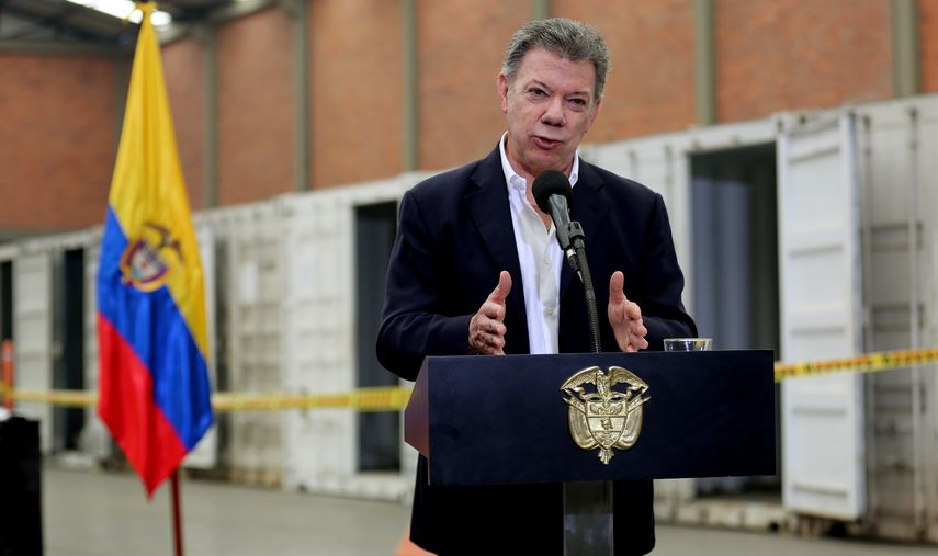 Santos indicó que&nbsp;se presentaron 2.328 colombianos. De ellos, 2.135 pasaron el primer filtro y 83 fueron los finalistas para entrevistas