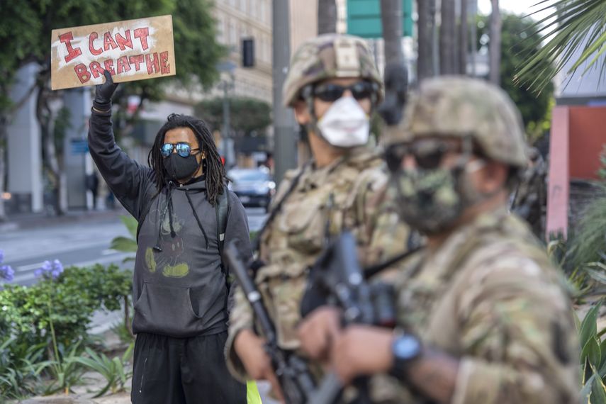 La Guardia Nacional ya ha desplegado a m&aacute;s de 43.300 militares para atajar los disturbios en EEUU. La Guardia Nacional ha informado de que ya ha desplegado a m&aacute;s de 43.300 militares en todo Estados Unidos para atajar los disturbios relacionados con las protestas por la muerte del afroamericano George Floyd durante una detenci&oacute;n policial en Mine&aacute;polis.