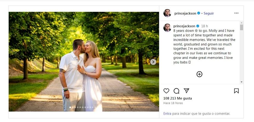 El joven de 28 años, hijo de Michael Jackson con Debbie Rowe, publicó un carrusel de fotografías acompañado del tema “I Just Can’t Stop Loving You”