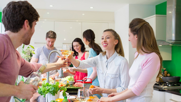 Estos eventos laborales se hacen con el fin de mejorar la comunicación entre compañeros de trabajo.