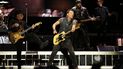 Bruce Springsteen y la E Street Band dan un concierto de la gira The River Tour en el estadio Camp Nou, en Barcelona, España, el 14 de mayo de 2016.