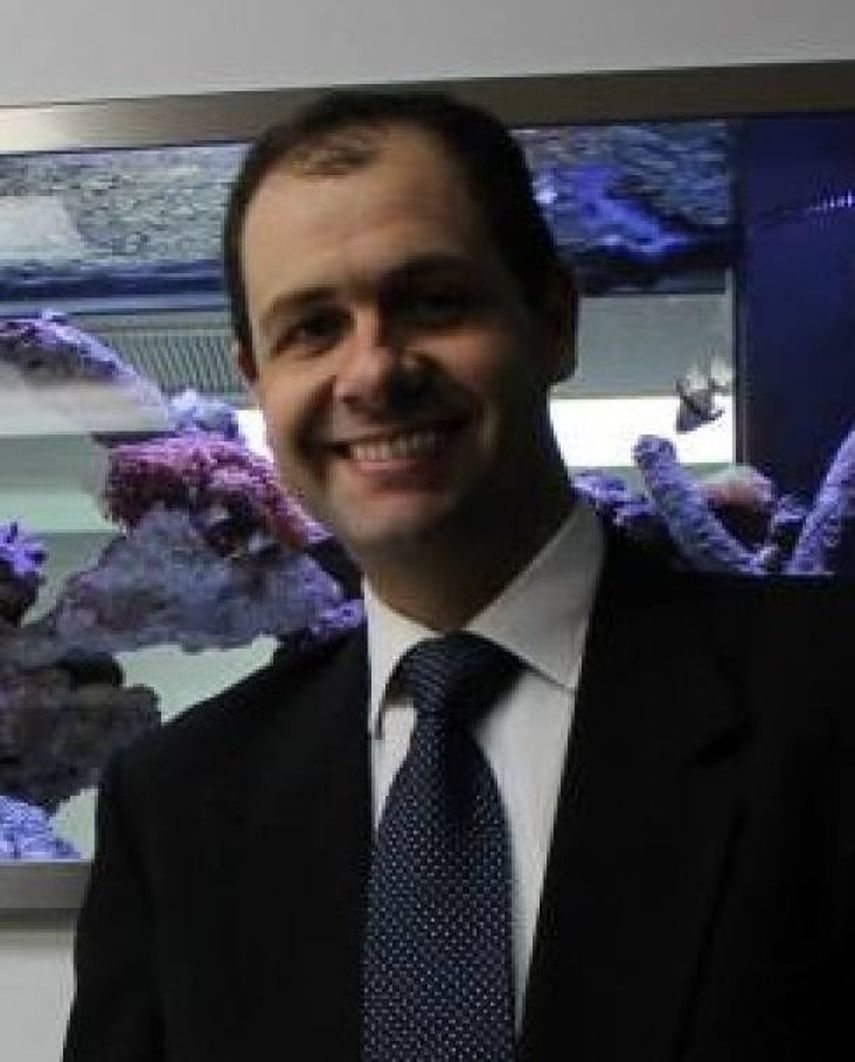 Ser padre de un hijo estadounidense es considerado ser un pariente directo. No hay límites de visa para los parientes directos. ¿Pero qué pasa con los hermanitos? Las visas de preferencia de familia están limitadas